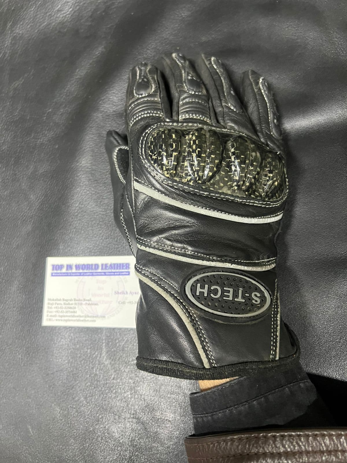 Contoured Performance Glove
